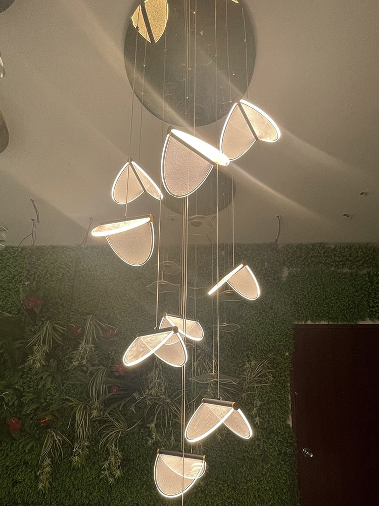 Deluxe Acrylic Blade Chandelier