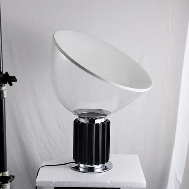 Italienische Flos Radar LED-Lampe mit Glasschirm