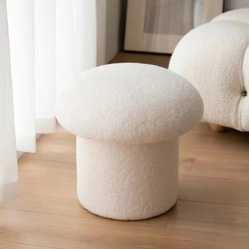 Tabouret de maquillage pour dressing aux champignons