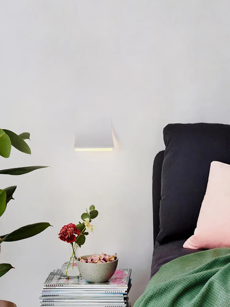 Creative Minimalistic Wall Light - Pack of 2