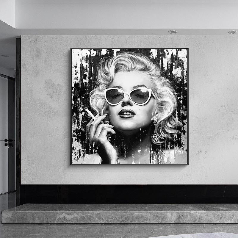 Smoking: Marilyn Poster – Classic Icon on Display