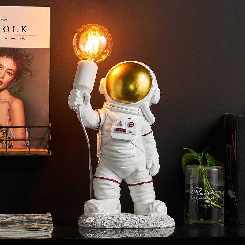 Astronaut Model Night Light Resin Bedside Table Lamp