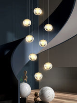 Lustre d’escalier boule de cristal : embellissez votre espace