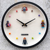 Lego-Bausteine ​​Superhelden-Wanduhr