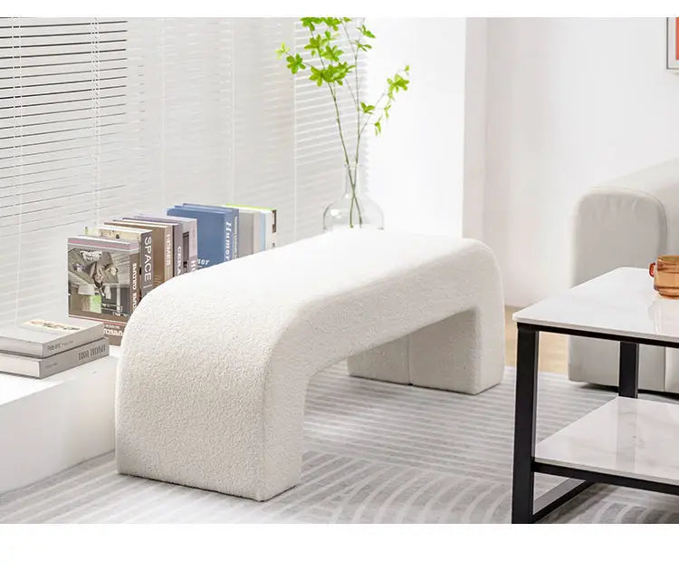 Banc en arc minimaliste pour la décoration intérieure