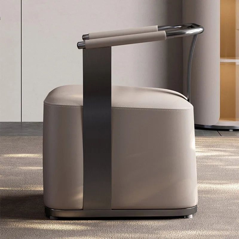 Chaise simple design minimaliste de luxe léger