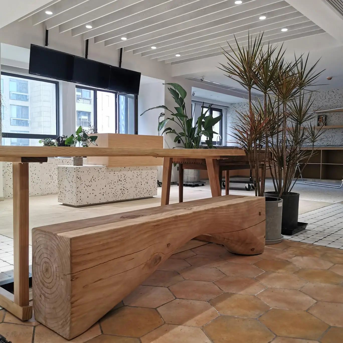 Massivholzbank: Fachmännisch gefertigte Möbel